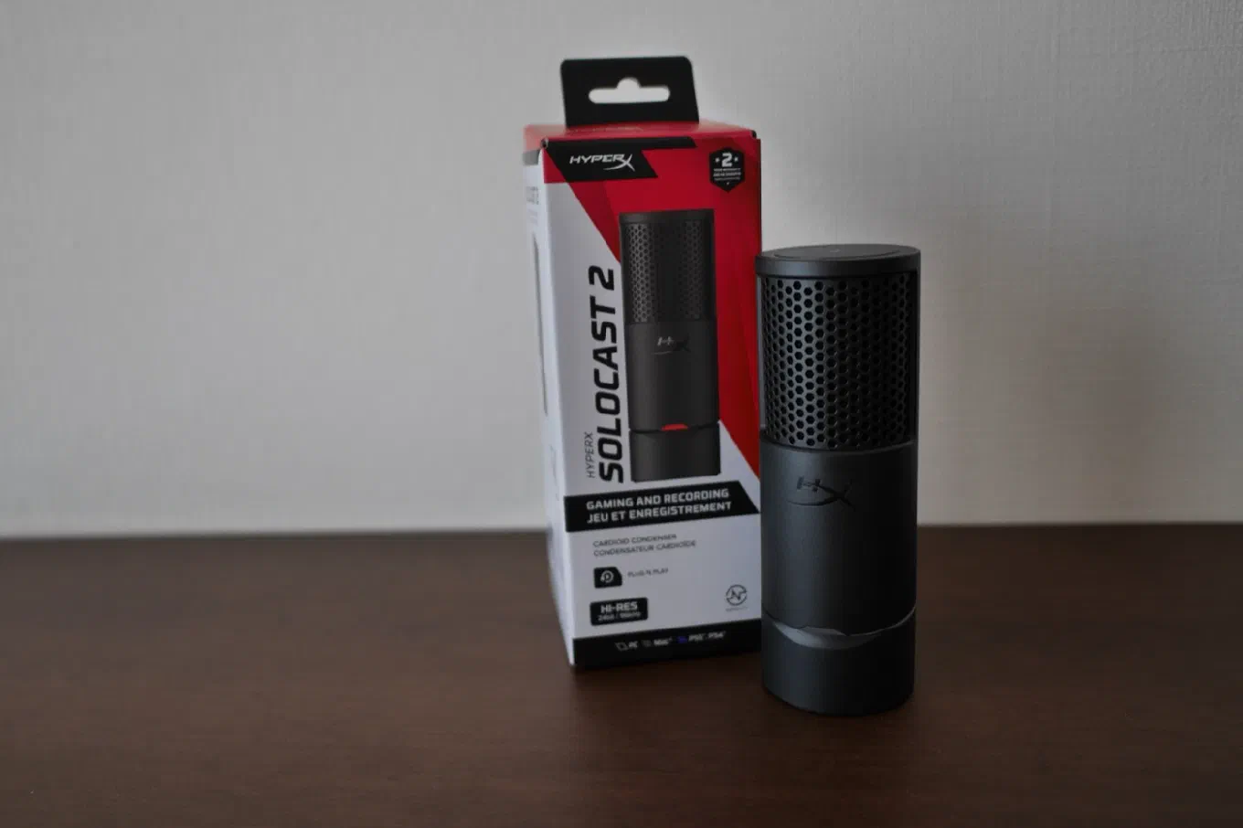 HyperX SoloCast 2 と箱
